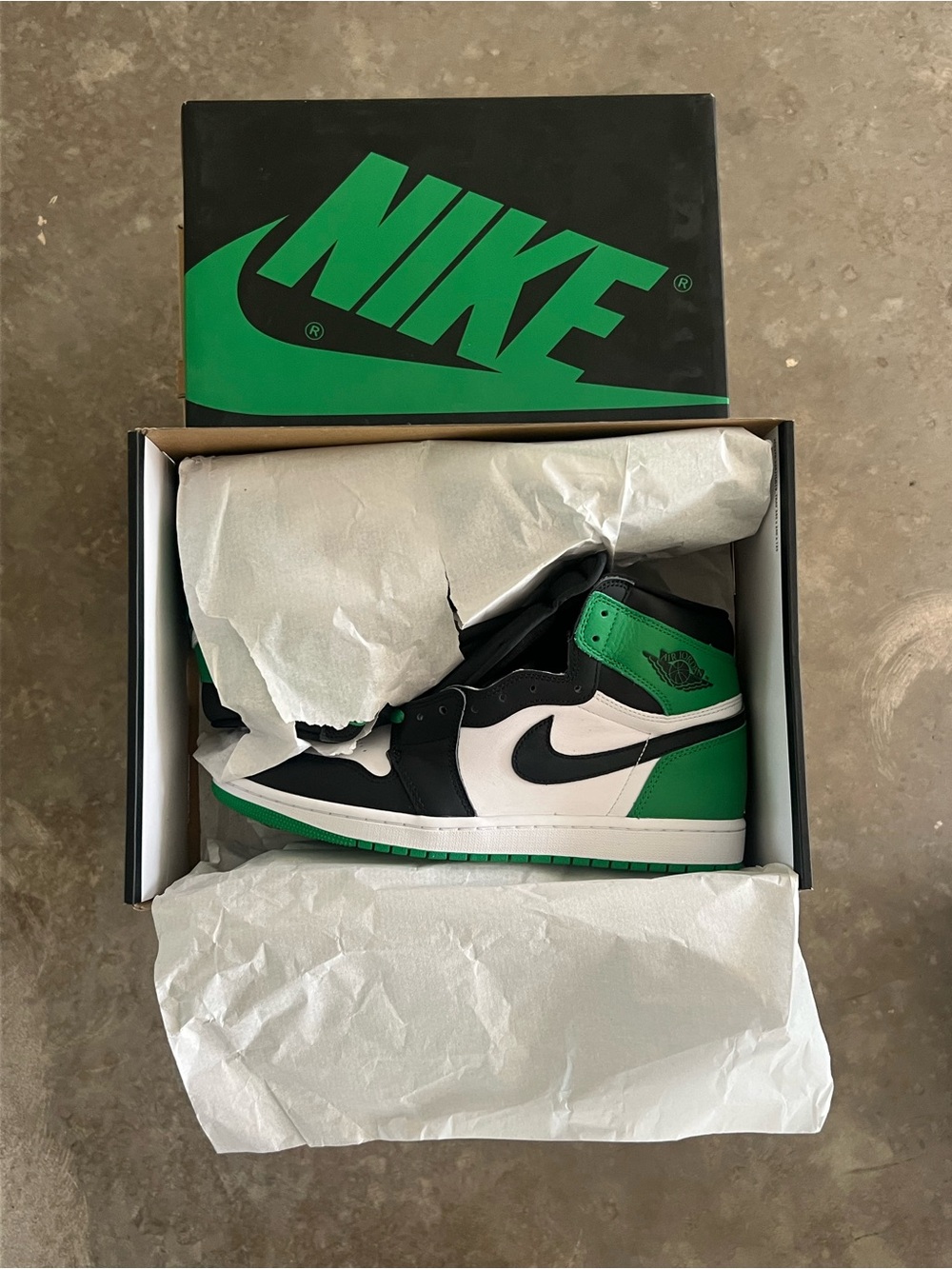 Air Jordan 1 Retro OG High “Lucky Green”